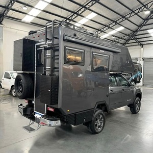 Camper-caravane tendance 4x4 pour le camping en plein air - Product Image 2