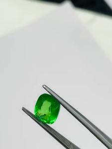 เบาะรองนั่ง tavorite ธรรมชาติพลอย3.15ก้อนคุณภาพ AAA ความมันวาวและสีเขียวสดใสตัดและขัดได้อย่างสมบูรณ์แบบ - Product Image 6