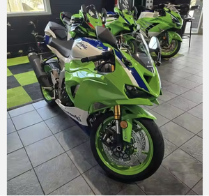 Moto sportive Kawasaki Ninja 650 Édition Verte 2025 – Haute Performance, Prête à être expédiée, Neuve en stock - Product Image 2