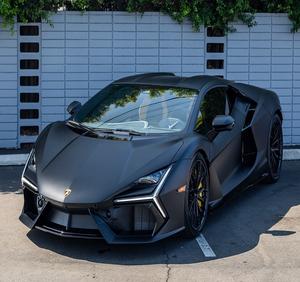 Lamborghini Revueltoo Coupé 2024 d'occasion en excellent état – Voitures de sport d'occasion en parfait état - Product Image 3