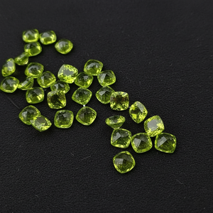Peridoto Verde Natural, Corte Cojín, Tratado con Cera/Aceite, Piedras Preciosas Sueltas de 5x5mm, 0.5-1 Quilate para Joyería - Product Image 3