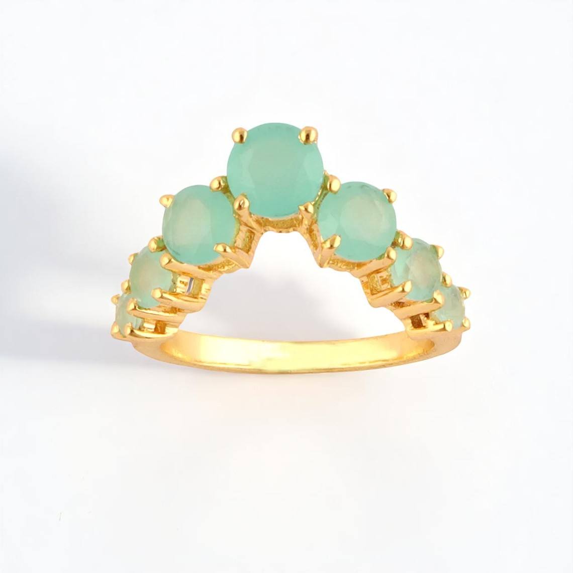 พลอยคาลซิโดนีสีเขียว