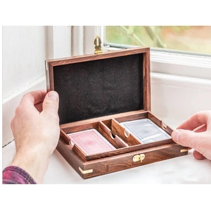 Caja de Cartas de Madera Hecha a Mano de Último Diseño, Caja de Póker Personalizada de la Mejor Calidad, Impermeable, Ecológica, Diseños Modernos de Prisma - Product Image 1