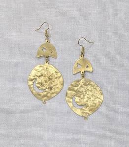 Pendientes Boho de Latón Antiguo con Baño de Oro, Diseño Geométrico Clásico, Ideales para Fiestas y Aniversarios - Product Image 2