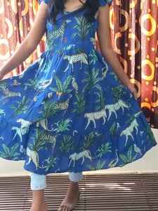 Robe de plage estivale en coton indien doux à imprimé floral numérique à la main, col rond, écologique, lavable à la main, tunique pour femmes - Product Image 2