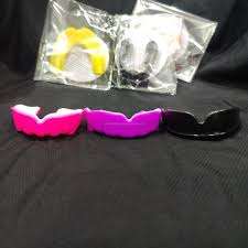 ที่ครอบฟันสำหรับชกมวยแบบสั่งทำพิเศษ วัสดุซิลิเกต/ซิลิกาหลอม ปรับแต่งสีและโลโก้ได้ มีชุดคอมโบให้เลือก - Product Image 3