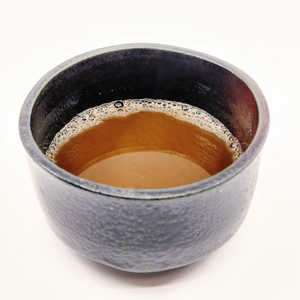 Hokage (Uji) Polvo de Hojicha Orgánico de 30g con Sabor Ahumado Intenso para Mezclar en Repostería - Product Image 1
