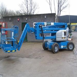 Plateforme de travail en hauteur à bras articulé remorquable autopropulsée à vérin hydraulique de 13 m - Product Image 4