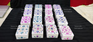 Joyero de mármol personalizado de alta demanda Regalo único de cumpleaños o aniversario de boda de la India - Product Image 3