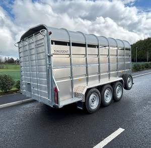 Remorque basculante électrique LIVESTOCK Nugent Tipper 2001-3000 kg 10 pi 2 x 5 pi 11 Taille 12 x 6 Taille 8 pi2 x 5 pi7 - Product Image 1