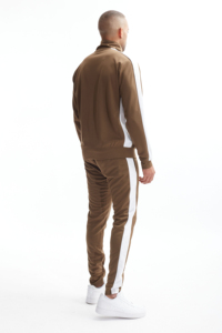 2025ชุดวอร์มแฟชั่นสำหรับผู้ชายชุดออกกำลังกายวิ่งเข้ายิมฟิตเนสชุดวอร์มเทรนนิ่งวิ่งจ๊อกกิ้งชุดกีฬาสำหรับผู้ชาย - Product Image 2