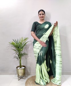 Colección de ensueño de conjuntos de saris indios para damas, desde clásicos de algodón hasta blusas sexys, ¡todo en un solo lugar! Material de gasa hecho. - Product Image 5