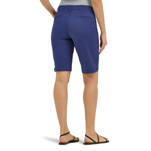 Proveedor de Bangladesh, Pantalones Cortos Chino de Algodón/Spandex Transpirables, Color Oliva, Casuales y Elegantes para Mujer, Corte Regular a la Moda - Product Image 4