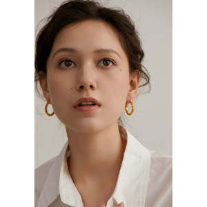 Orecchini a Cerchio Dorati Lucidi con Diamante e Perla, Placcati in Oro 18K e Rodio, Orecchini Pendenti a Stella Taglio Principessa, Stile Religioso - Product Image 4