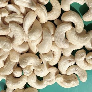 Best Rate Vietnam Raw Cashew <b>Nut</b> Cashew <b>Nuts</b> W180 Cashew <b>Nut</b> <b>Kernel</b> Ww320 Ww240 Wholesale Exported To Asia, EU, MIDDLE EAST - Product Image 1