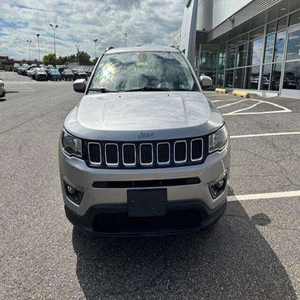 Jeep Compass Latitude 4WD SUV 2020 Usado, Extremadamente Limpio - Product Image 1