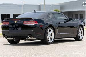 Chevrolet Camaro 2SS Coupé 2024 Usado, Interior de Cuero, Equipado con GripLoaded, StreetSculpted, ThrillFocused, AeroSharpened, DriveEnhanced - Product Image 3