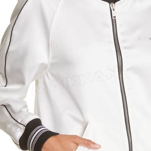 Blouson aviateur élégant pour femmes Design personnalisable sur toile unie Coton respirant Remplissage Service OEM disponible - Product Image 6