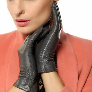 Gants d'hiver en cuir pour femmes Oem personnalisés de haute qualité du Pakistan doublés de laine extérieur coupe-vent chaud en cuir gants de mode - Product Image 2