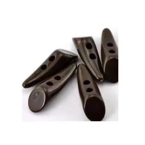 Bascules en corne de buffle sculptées à la main pour accessoires de maroquinerie et de laine - Product Image 1