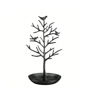 Support de présentation de bijoux vintage en métal noir de style ange, écologique, pour bracelet, collier, bague, boucles d'oreilles - Product Image 1