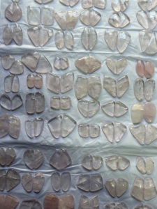 Par de piedras preciosas de tamaño multiforma de cuarzo rosa Natural de grado AAA para venta al por mayor para la fabricación de joyas de pendientes de cuarzo rosa - Product Image 4