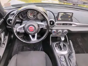 FIAT 124 SPIDER BASE 2017 d'occasion, conduite à gauche/droite - Product Image 5