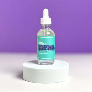 SUERO FACIAL HIALURÓNICO 30ml Suero de Uso Doméstico con Células Madre de Manzana, Niacinamida, Vitamina E, Blanqueador Facial, Iluminador, Calmante para Rostro y Nariz - Product Image 1