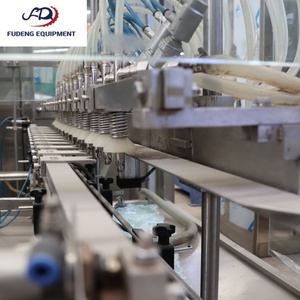 Machine de remplissage à piston linéaire entièrement automatique ZHGA d'<span class=keywords><strong>occasion</strong></span>, équipement de mise en bouteille quantitative de haute précision pour le traitement des liquides - Product Image 1