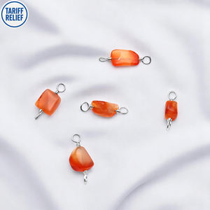 Connecteur de charme à double boucle enroulé en fil métallique semi-précieux en cornaline pour la fabrication de bracelets et de colliers - Product Image 1