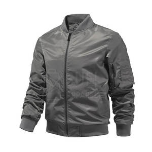 แจ็คเก็ตบอมเบอร์แฟชั่นสำหรับฤดูหนาว แบบยูนิเซ็กซ์ พร้อมโลโก้ด้านหน้า กันลมและเป็นมิตรกับสิ่งแวดล้อม สไตล์สตรีทสำหรับผู้ชายและผู้หญิง รับสั่งซื้อจำนวนมาก - Product Image 3