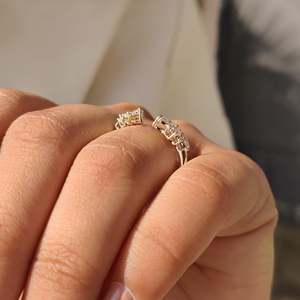 Anillo de Boda Abierto con Diamantes Marquise y Redondos, Elegantes Anillos de Diamantes - Product Image 4