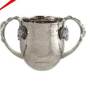 Decantador de vidrio martillado con acabado antiguo de diseño vintage 2024 con dos asas de metal de flores - Product Image 1