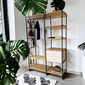 Armoire de rangement autoportante industrielle KQA68058 avec tiroirs, en bois de caoutchouc et structure en fer, pour suspendre et ranger les vêtements - Product Image 5