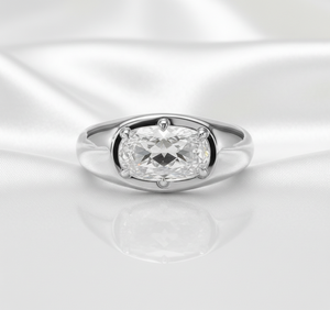 Anillo de compromiso solitario de moissanita de 3 quilates con corte cojín estilo East West, engaste clásico de garra, diseño gitano, aniversario, unisex, modelo Old Mine - Product Image 5