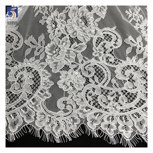 Vải ren thêu hoa, đính ngọc trai, chất liệu lưới mắt cáo YX1107, sản xuất tại Nigeria, dùng may quần áo. - Product Image 4