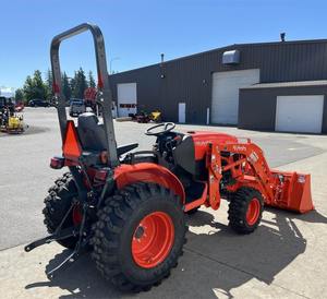 Tractor Compacto Utilitario Premium L4060 2022 con Potencia de Grado Profesional - Product Image 3