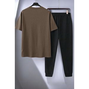 Tuta Tshirt con stampa a forma di cuore Unisex - Product Image 1