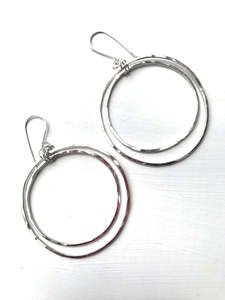 <b>Heart</b> Shape Wired Brass Gold Brass Post Earrings Fancy Partywear Fashion Brass Metal Stud Earrings <b>Black</b> Antique Gold - Product Image 2