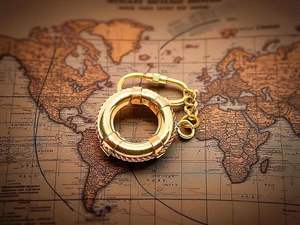 Urna Funeraria Grande con Diseño de Águila y Bandera de EE. UU., de Metal Pulido Blanco de 10 Pulgadas, para Cenizas de Seres Queridos - Product Image 4