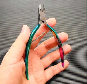 Pinces à cuticules en titane multicolores professionnelles pour coupe-ongles à lame incurvée avec pédicure et outil de manucure - Product Image 2