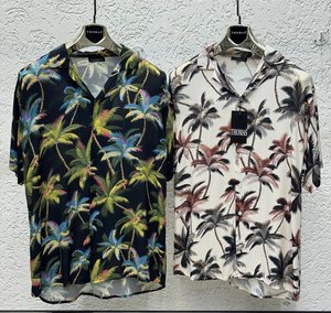 Camisa de manga corta para hombre con estampado moderno – Corte relajado, tela ligera, diseño elegante de verano para uso informal, atuendo festivo - Product Image 1