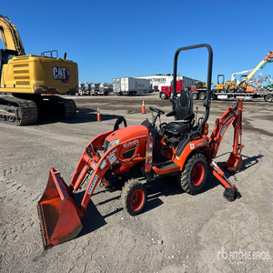 Chargeuse sur pneus mini-pelleteuse Kubota BX23S 2023 de qualité supérieure avec pompe hydraulique KYB et moteur, capacité de charge nominale de 300 tonnes - Product Image 2