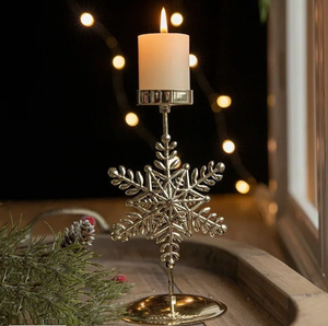 Porte-bougie chauffe-plat flocon de neige de Style classique Design personnalisé Bougeoir en aluminium argenté décoratif pour la maison - Product Image 1