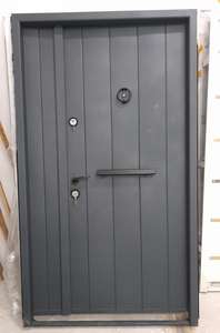 Puerta de seguridad de acero con panel metálico para entrada exterior Instalaciones exteriores para proyectos de villas Diseño moderno de lujo - Product Image 4