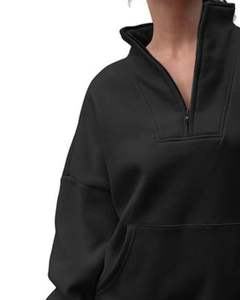 Sweat-shirt en molleton surdimensionné à demi-zip noir pour femme, pull décontracté chaud d'hiver avec poche kangourou, haut doux et confortable - Product Image 2