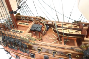 Modelo de Barco de Madera San Felipe de Estilo Antiguo al Mejor Precio |   Decoración Náutica de Galón Español Premium Hecha a Mano, Pulida, con Diseño Artístico - Product Image 4