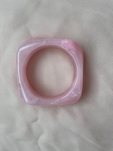 Bracelets en résine écologiques faits à la main pour femmes, bracelets de luxe de créateurs, bracelets traditionnels, finition brillante, légers - Product Image 5