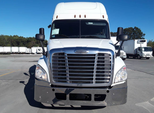 Camions semi-remorques Freightliner Cascadia 125 avec couchette intégrale 72, 455 CV, automatique, à prix abordable, réductions 2020, 2021, 2022 - Product Image 2