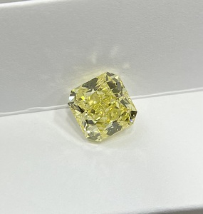 Fancy Intense Yellow Real Fancy Diamond Brillante Modificado Radiant Cut Diamante suelto 5.13ct VS2 Diamantes preciosos de grado para la venta - Product Image 1